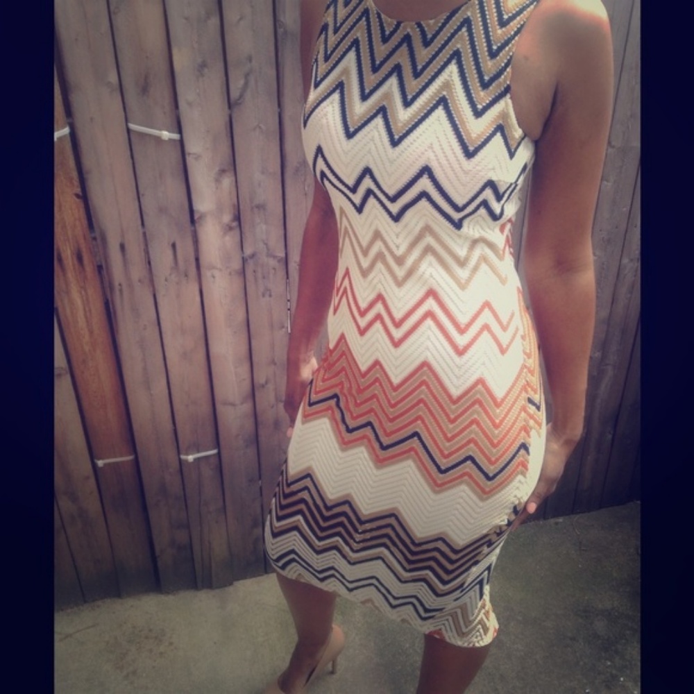 Chevron Knit Bodycon Dress - Picture 2 of 5